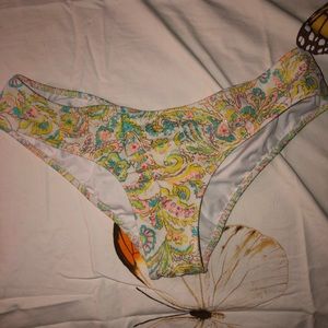 Paisley Scrunchy Bottom Bikini 💛